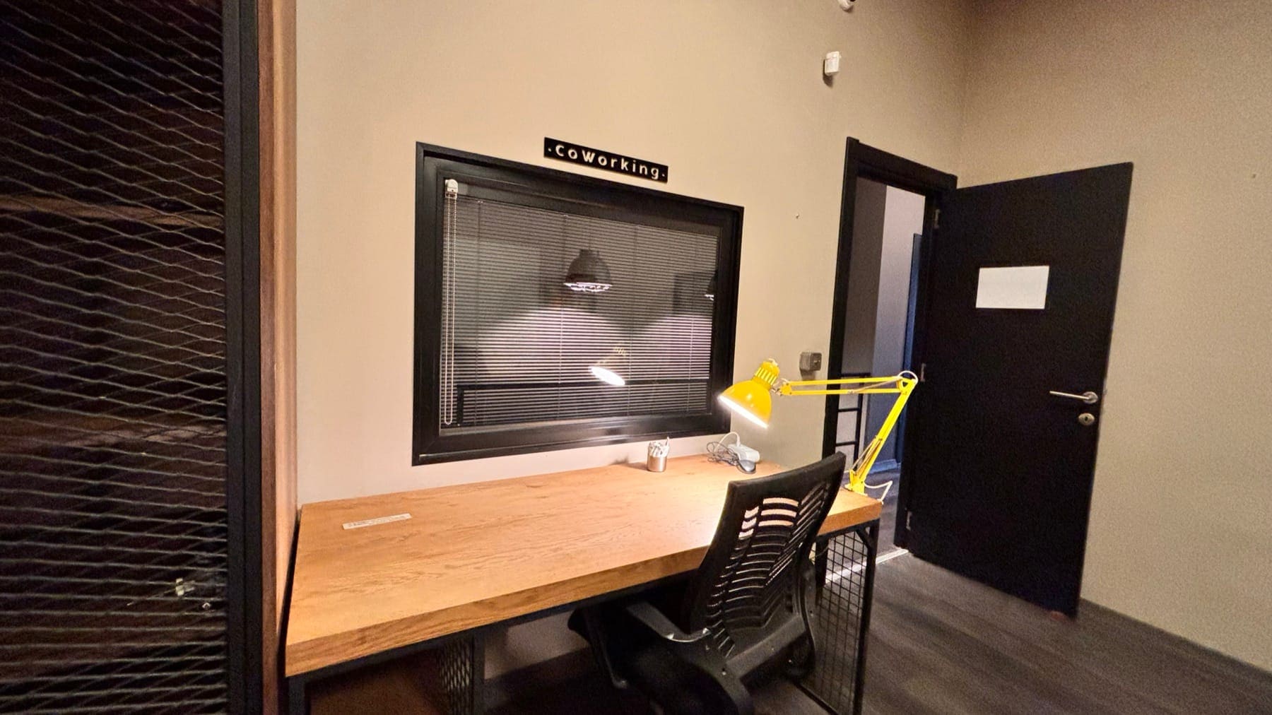 Coworking çalışma masası
