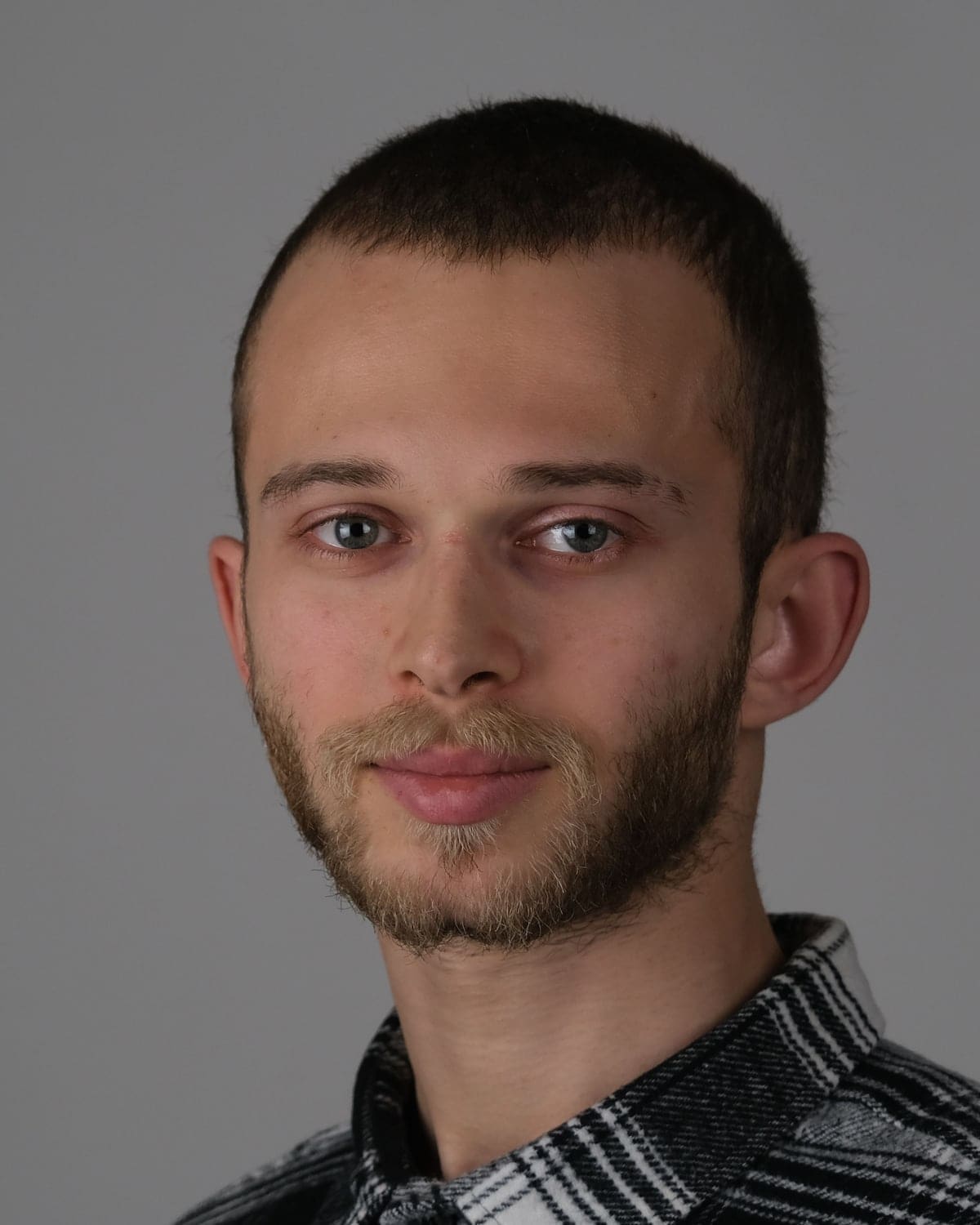 Kamera Önü Oyunculuk Atölyesi'nde çekilen profesyonel headshot